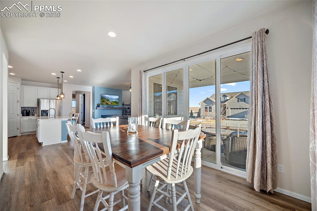 Image 20 of 31: Dining Area