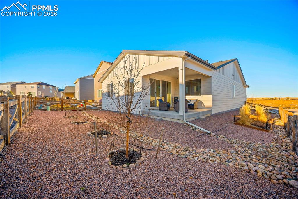 Image 29 of 31: Back of Structure