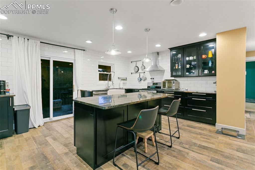 Image 10 of 29: Kitchen