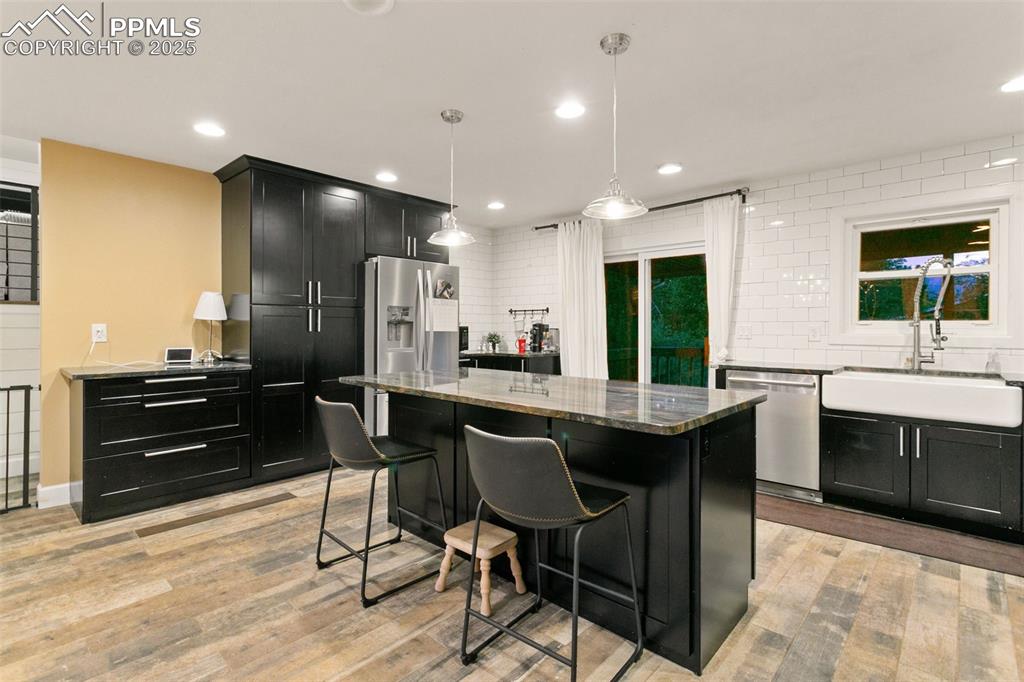 Image 11 of 29: Kitchen