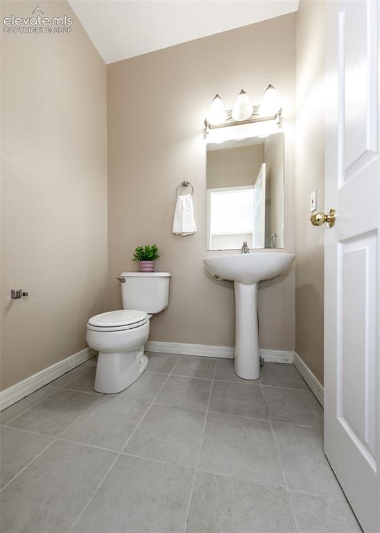 Image 13 of 40: Bathroom
