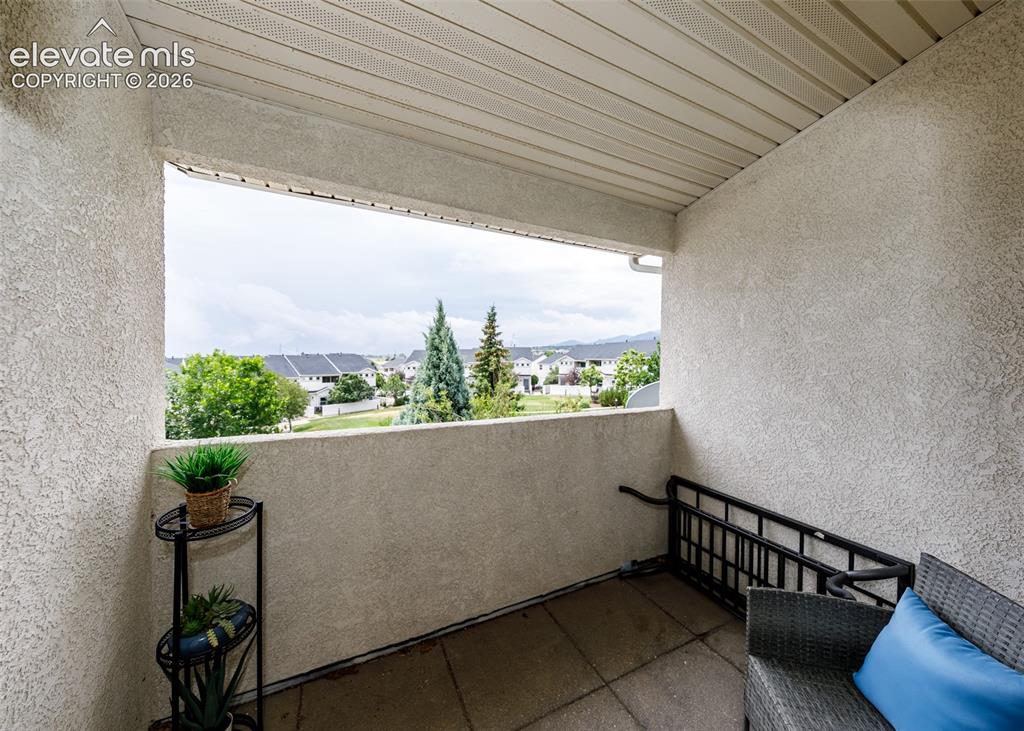 Image 18 of 40: Balcony