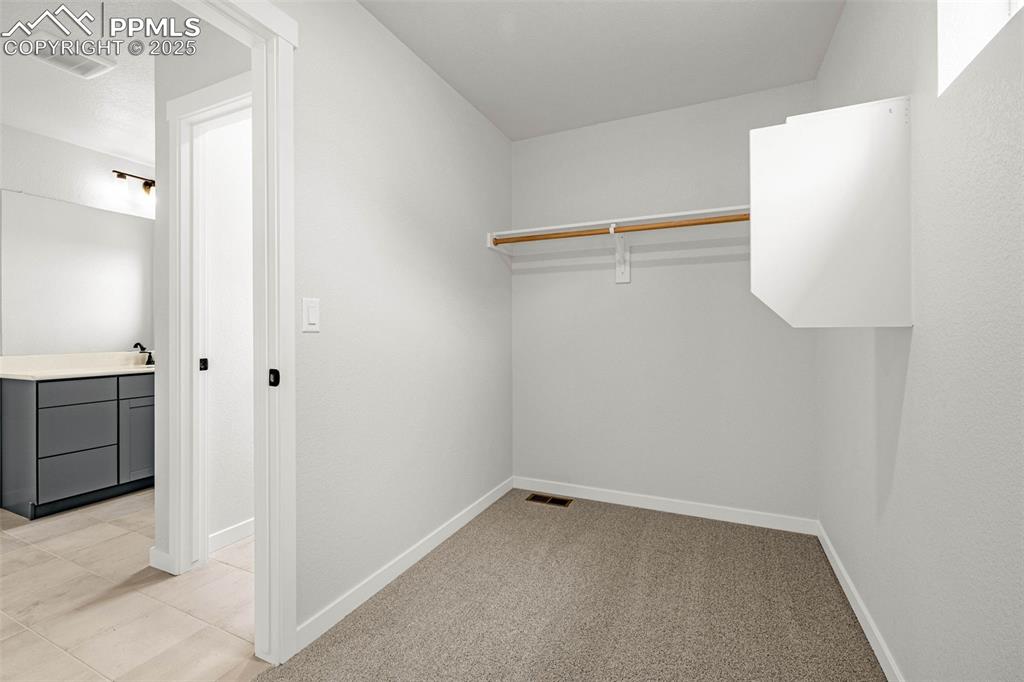 Image 26 of 37: Closet