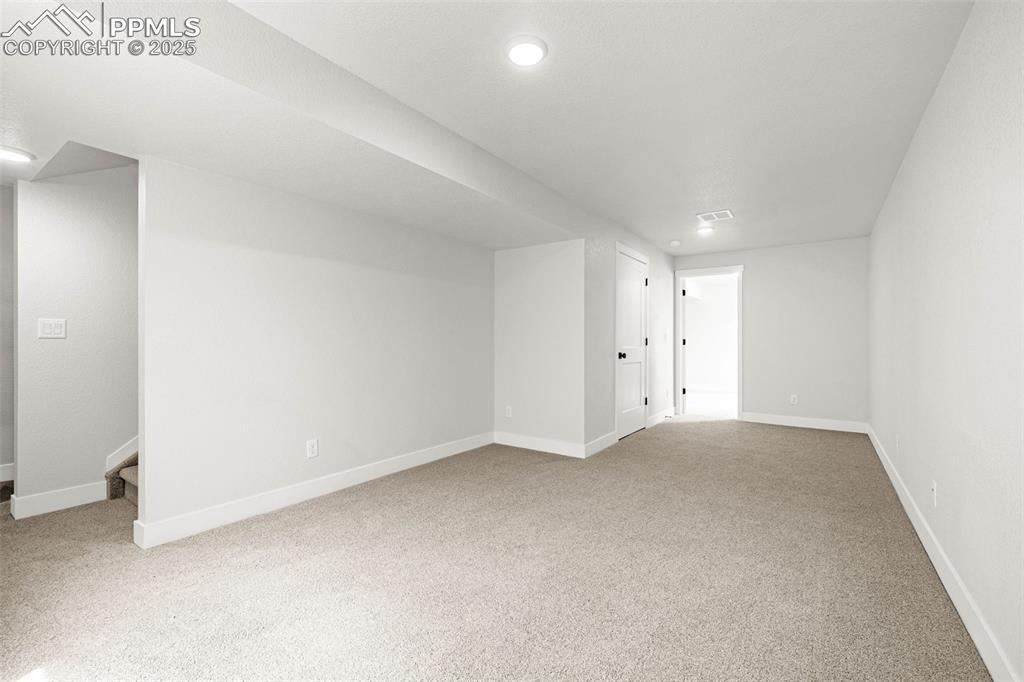 Image 33 of 37: Bonus Room