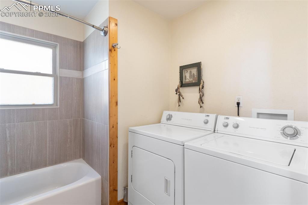 Image 29 of 49: Laundry