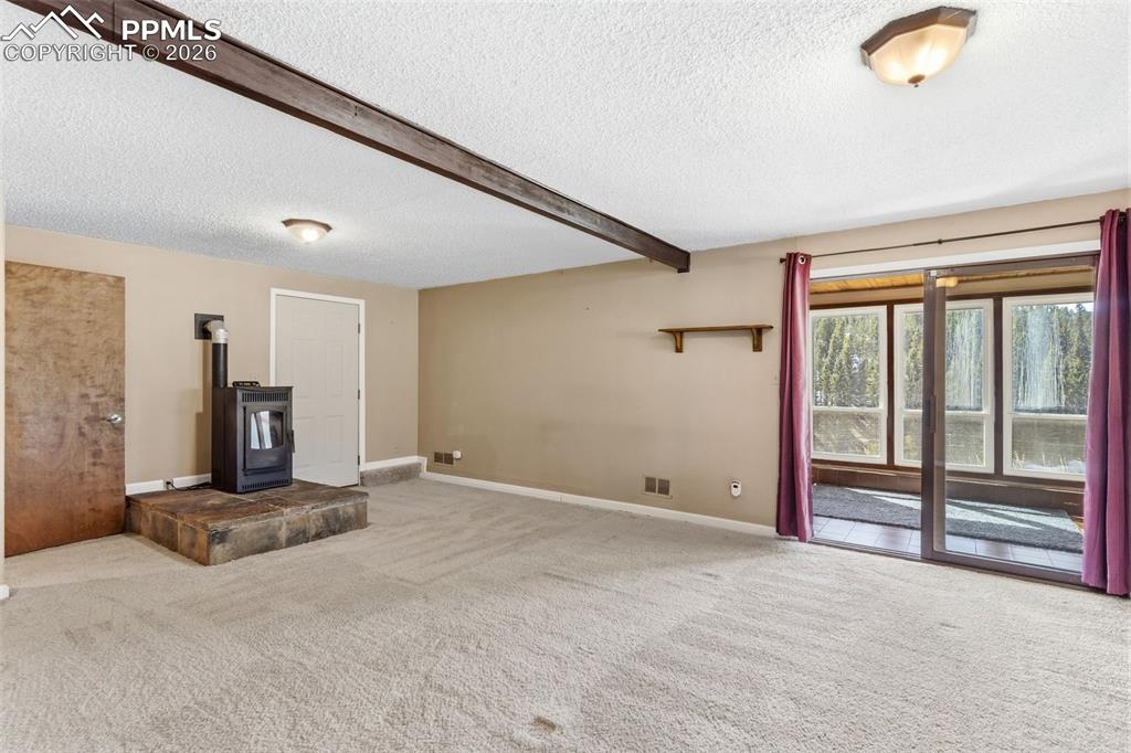 Image 31 of 49: Family Room