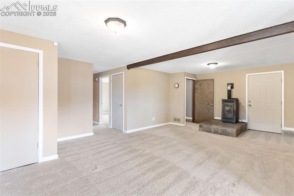 Image 32 of 49: Family Room