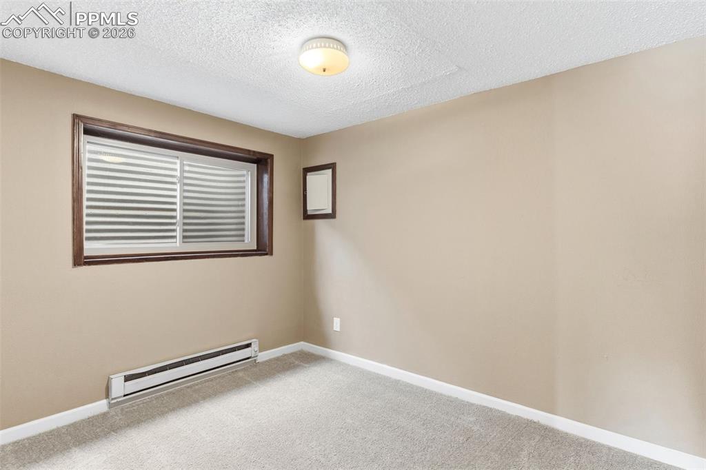 Image 41 of 49: Bedroom