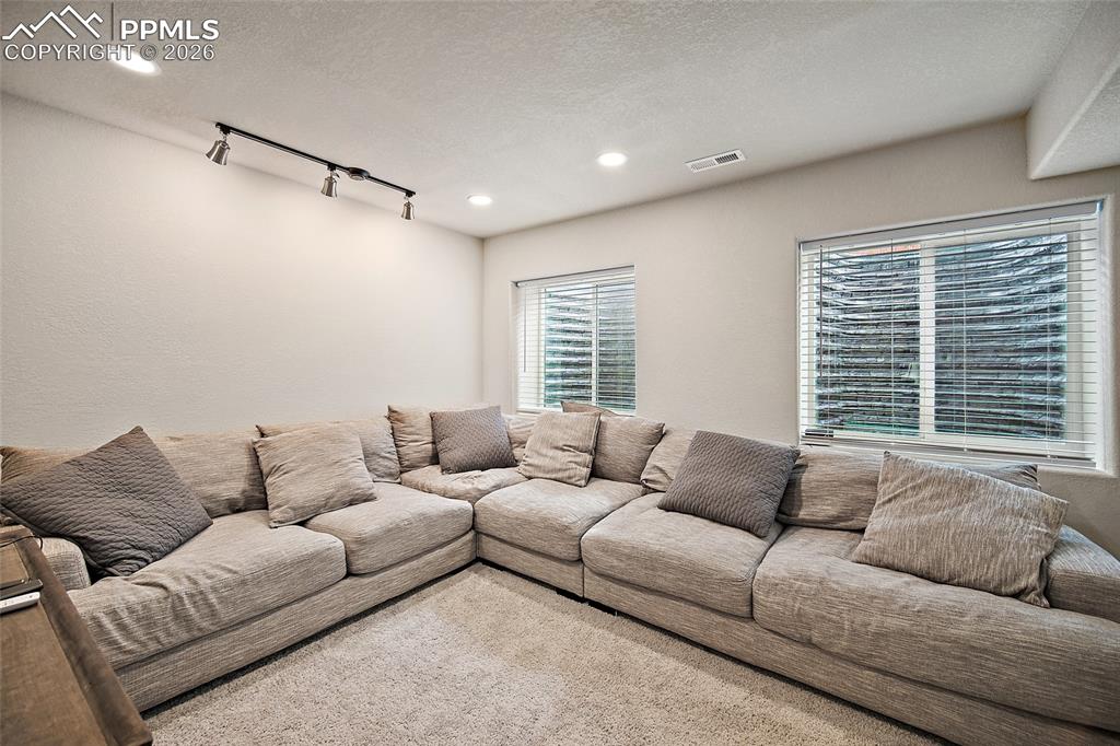 Image 35 of 50: No Description Available