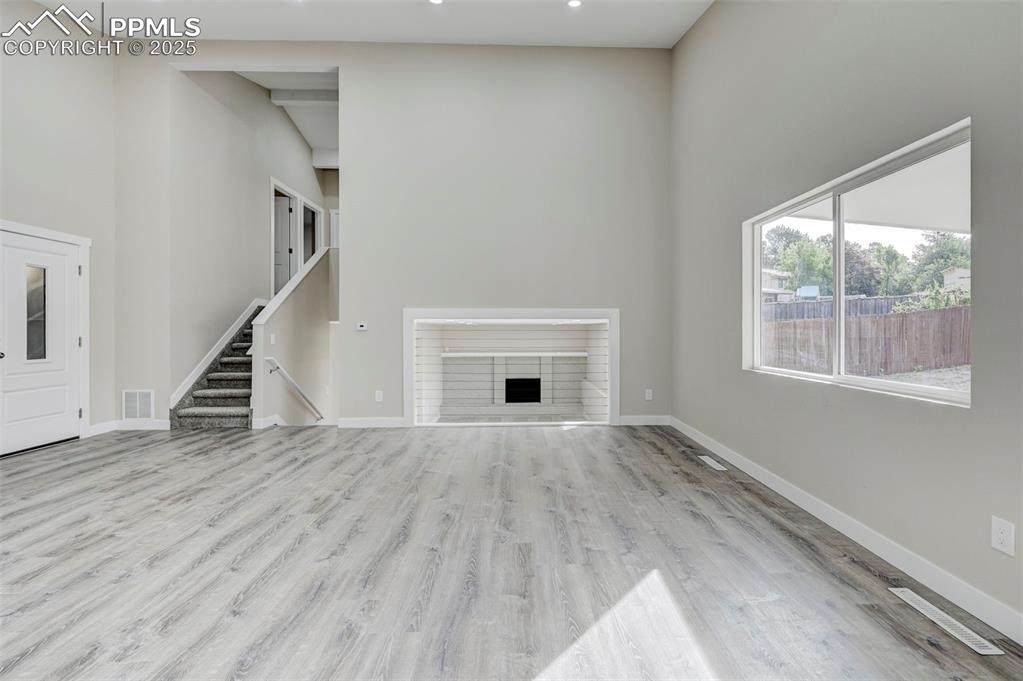 Image 13 of 50: Main Level