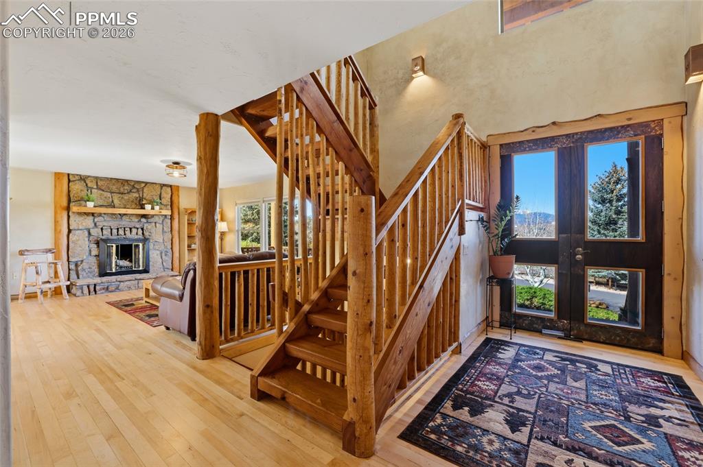 Image 9 of 39: Entry