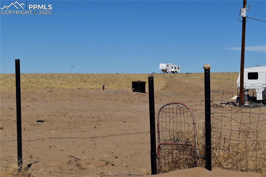 Image 2 of 7: front of property