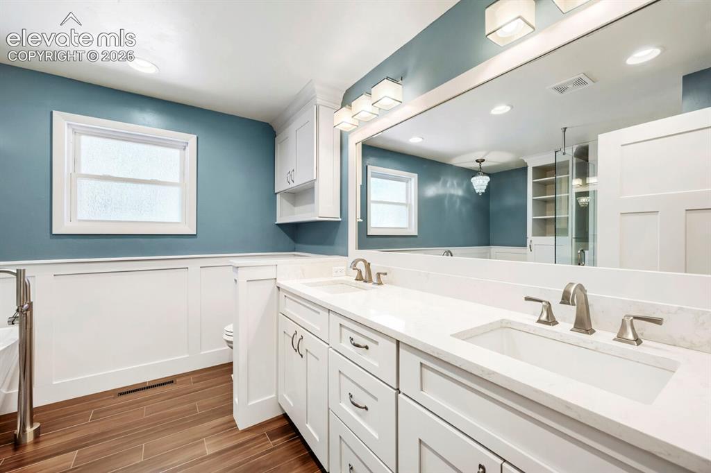 Image 16 of 41: An absolutely gorgeous bathroom with all the luxuries ever wanted right her