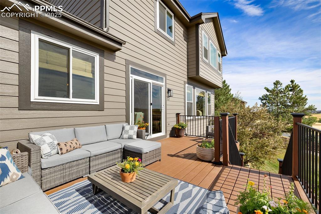 Image 49 of 50: Deck