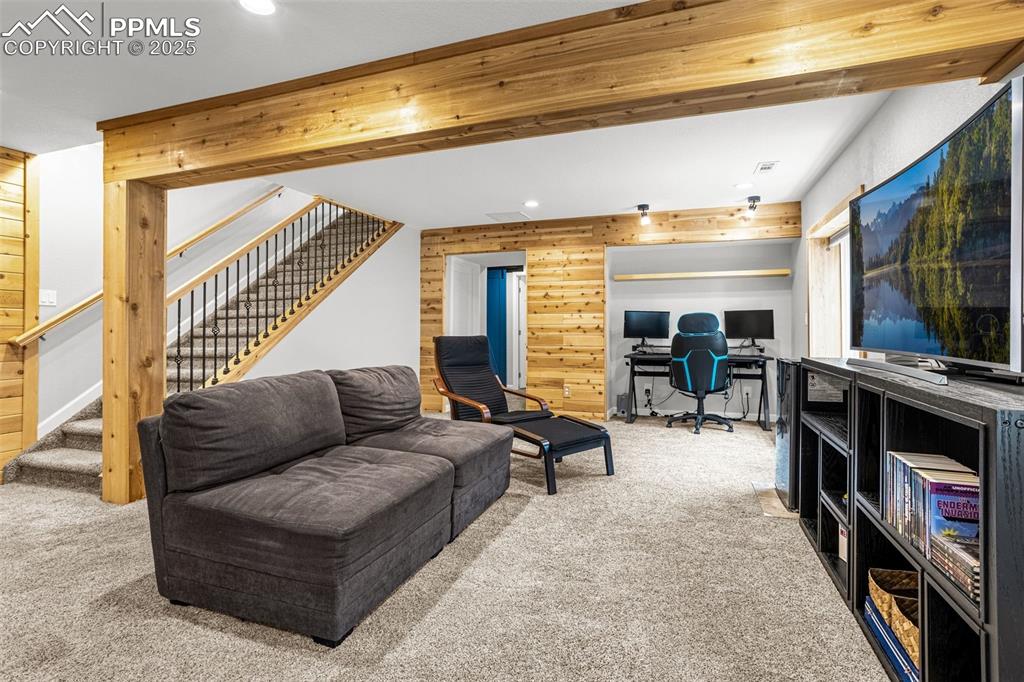 Image 32 of 48: Recreation Room