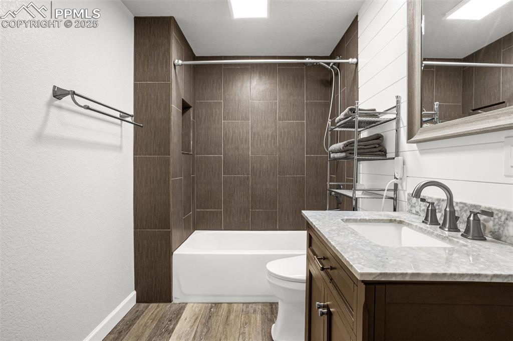 Image 38 of 48: Basemetn Bathroom