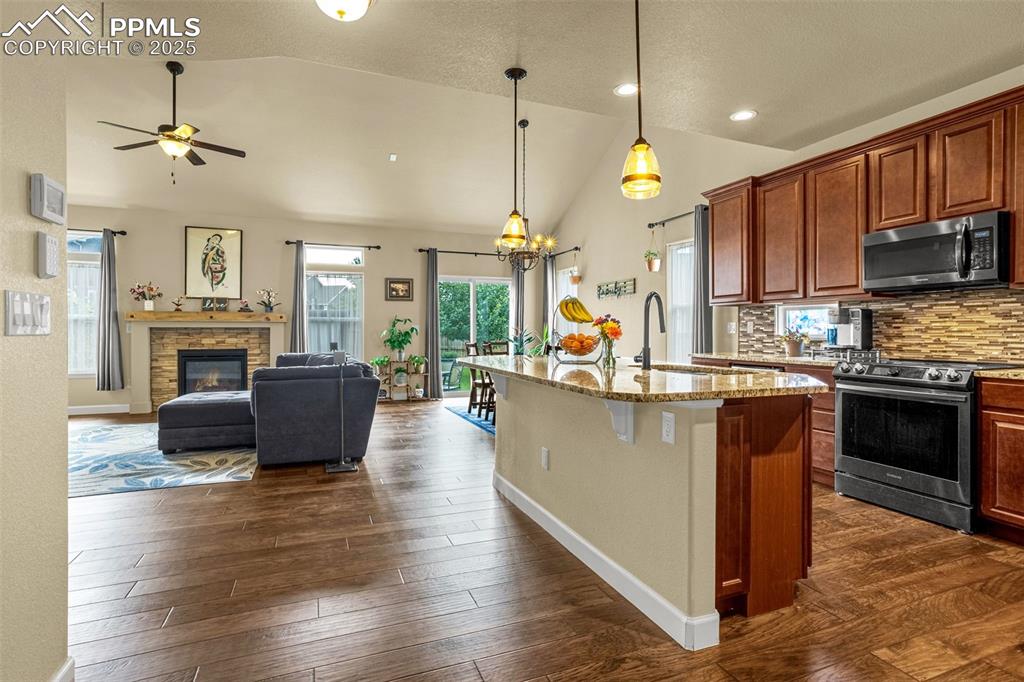 Image 6 of 48: Kitchen