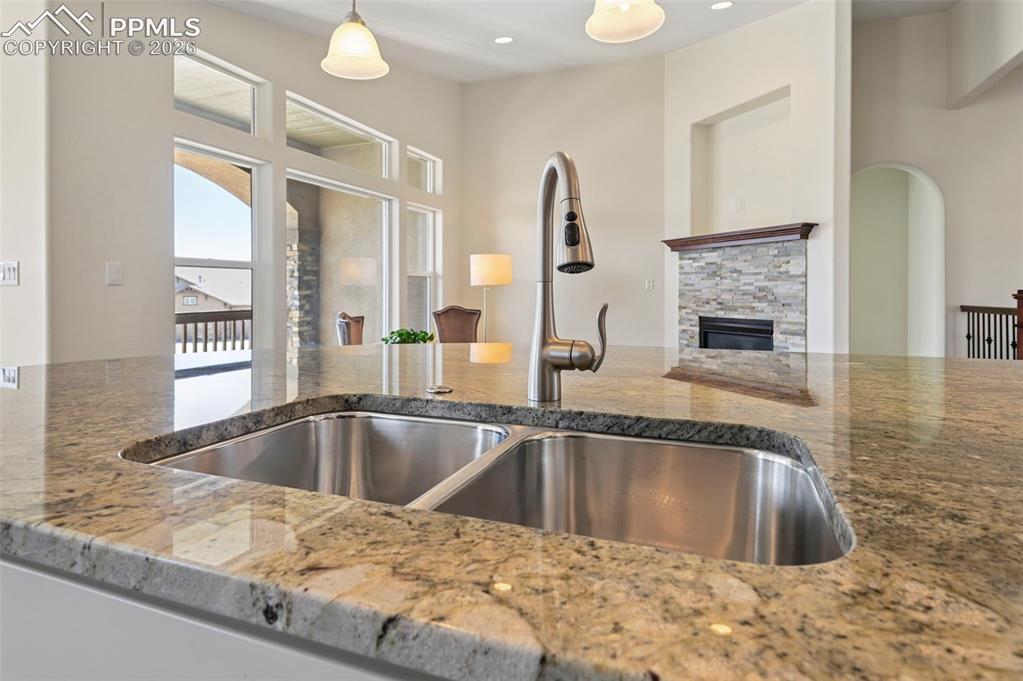 Image 14 of 48: Kitchen