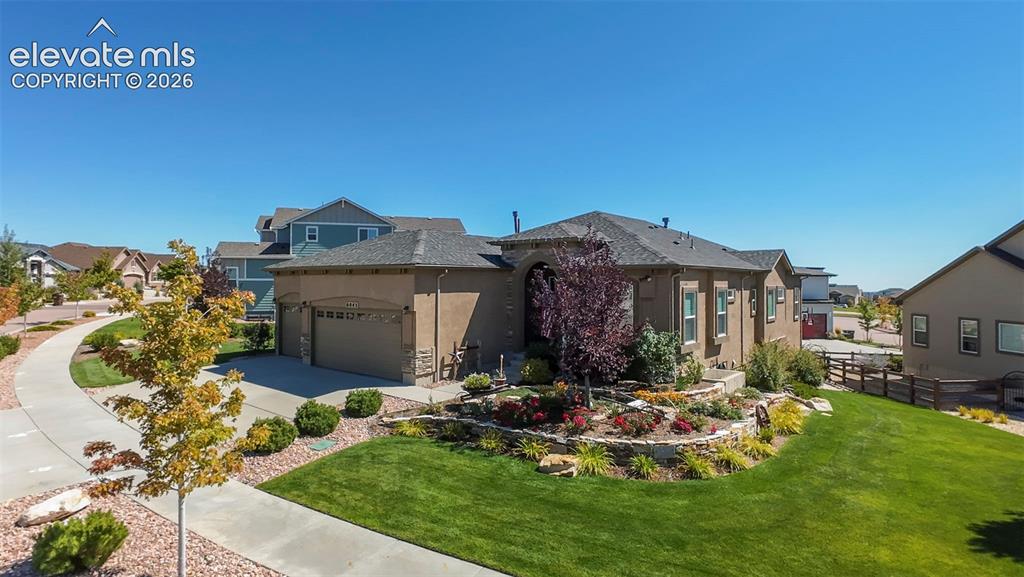Image 4 of 50: Front of Structure