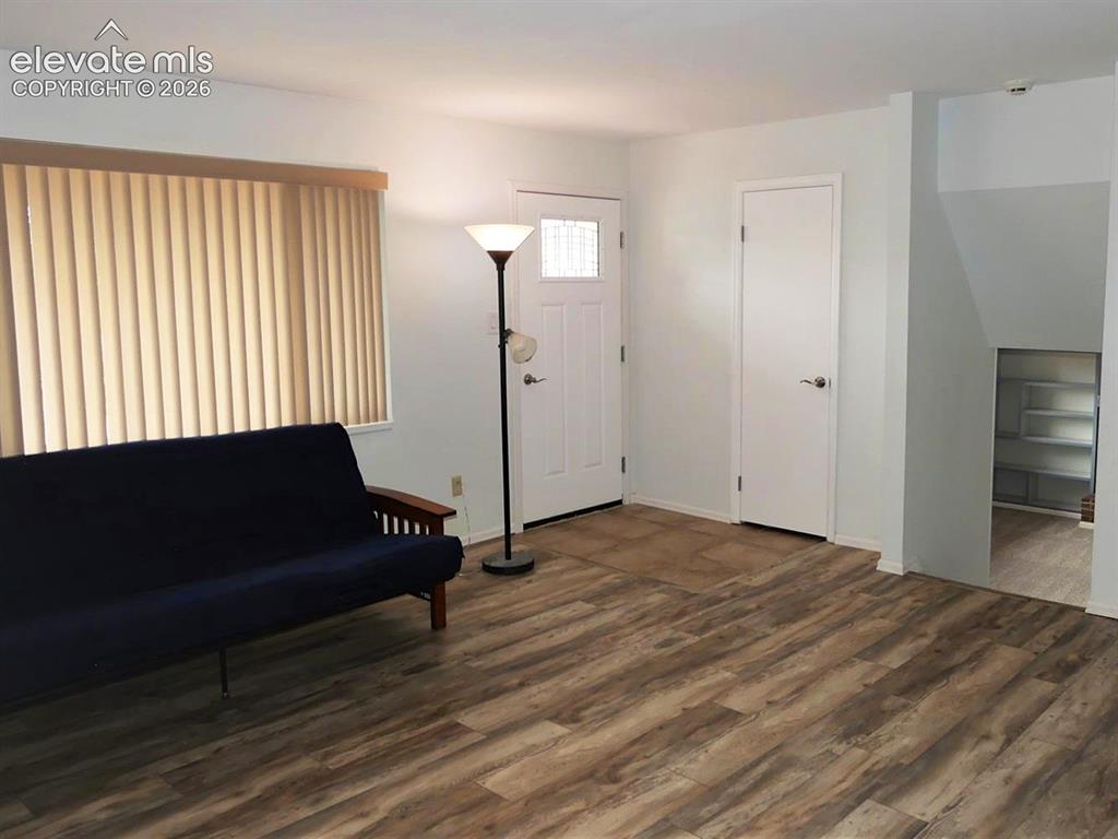 Image 15 of 39: Sitting Room