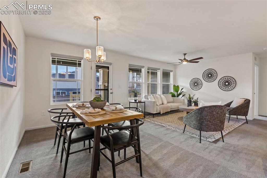 Image 12 of 31: Dining Area