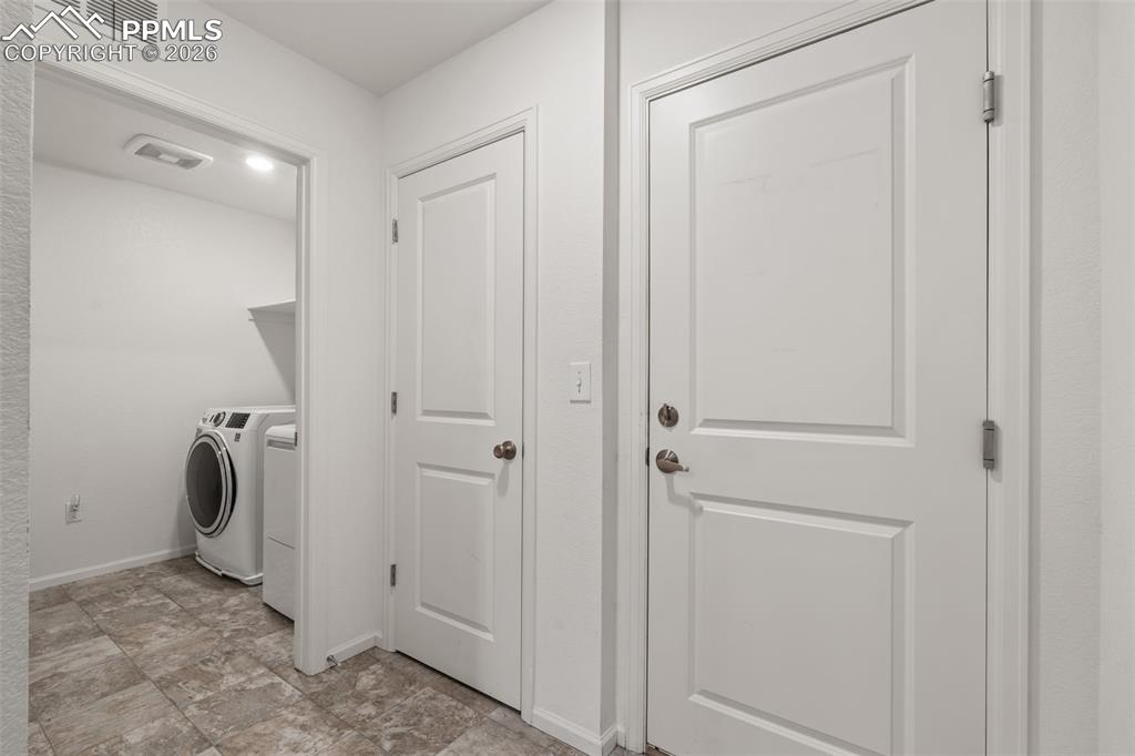 Image 26 of 31: Laundry