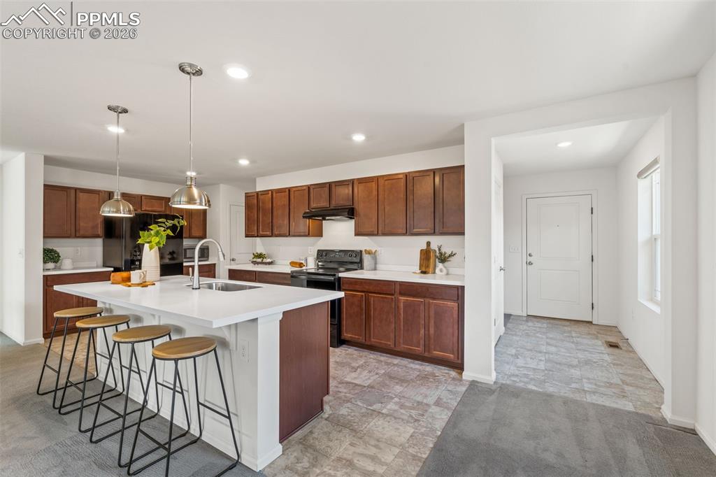 Image 5 of 31: Kitchen