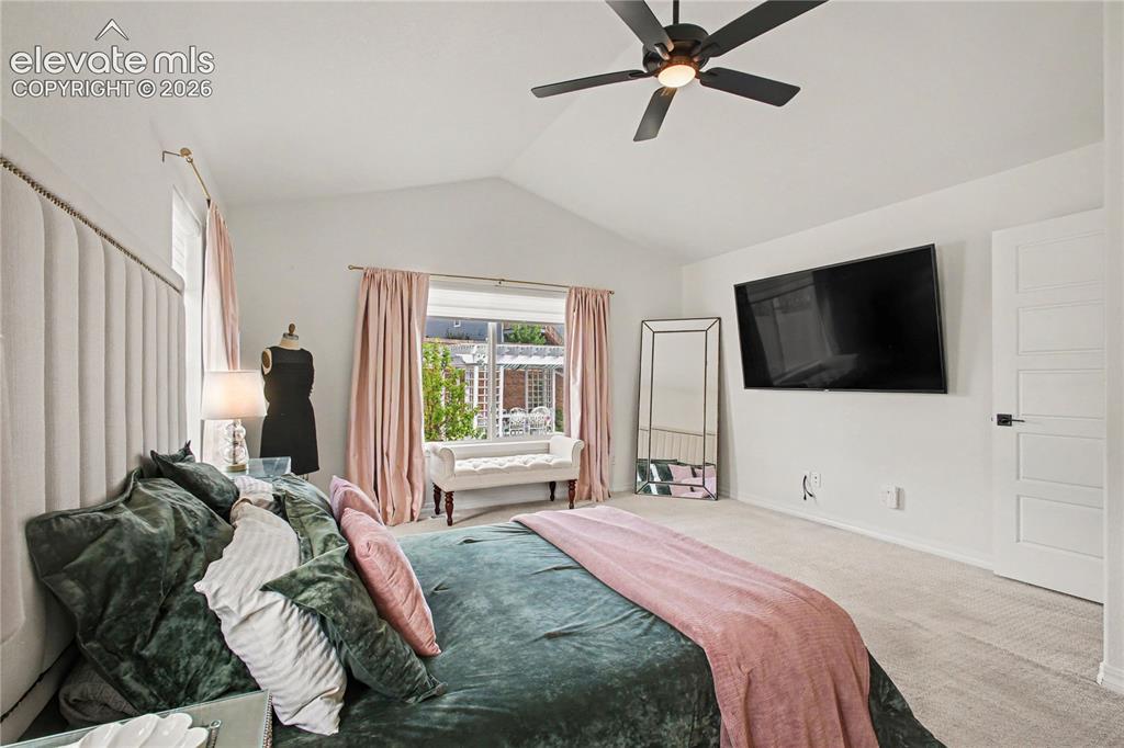 Image 15 of 38: Bedroom