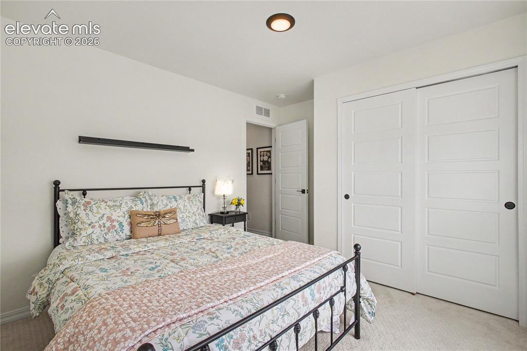 Image 19 of 38: 2nd Bedroom