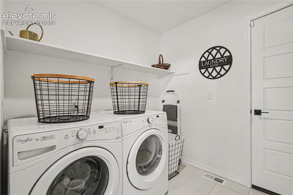 Image 25 of 38: Laundry