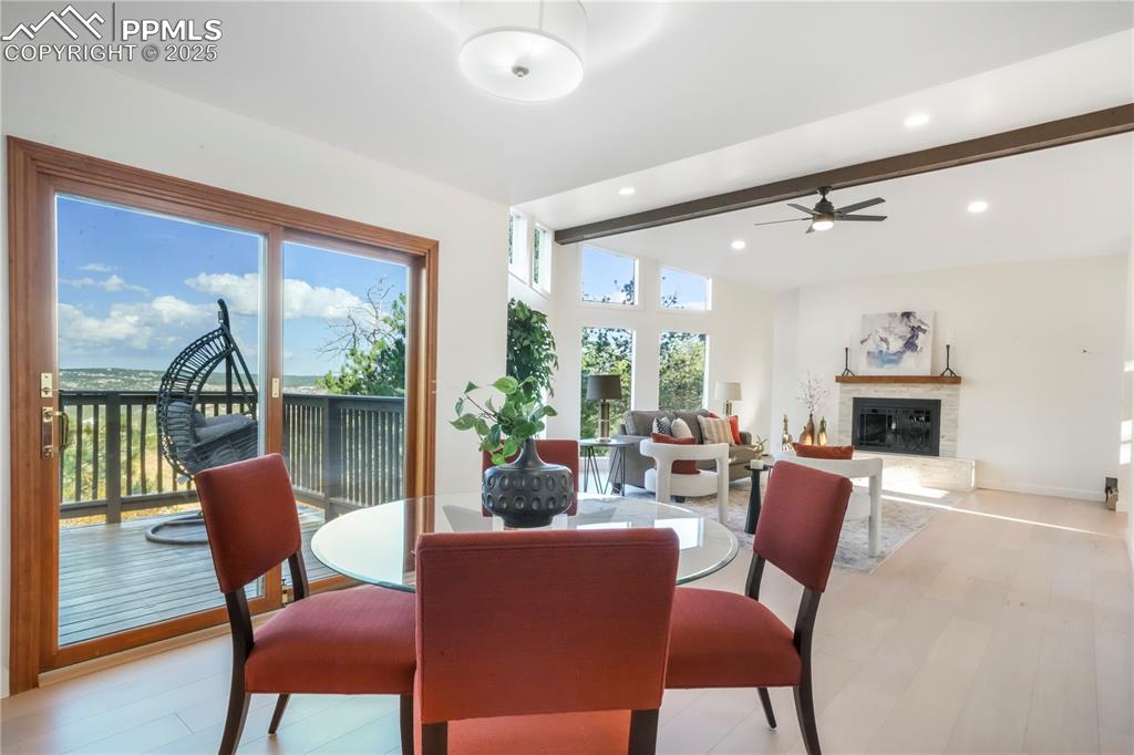 Image 10 of 50: Dining Area