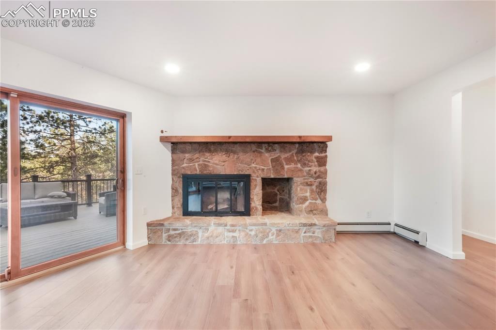 Image 35 of 50: Family Room