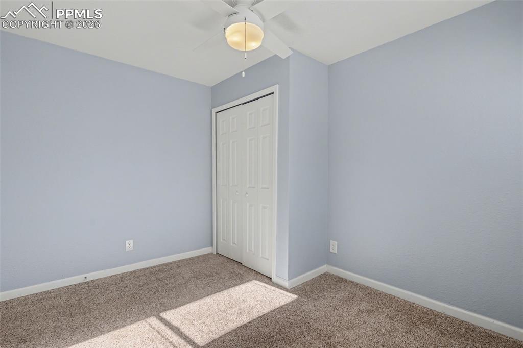 Image 19 of 36: Bedroom