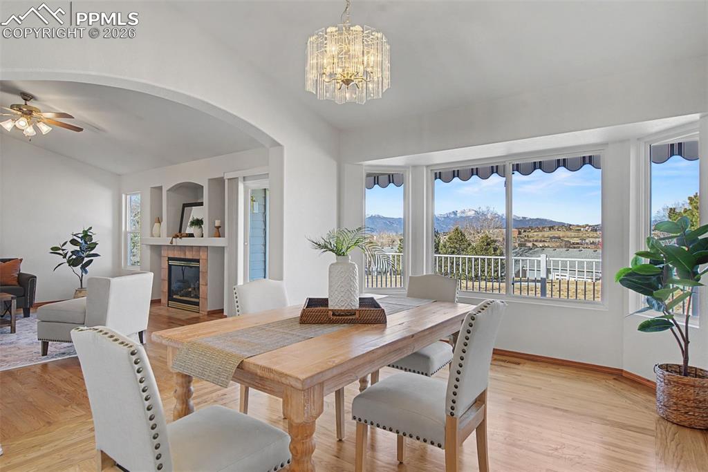 Image 13 of 48: Dining Area