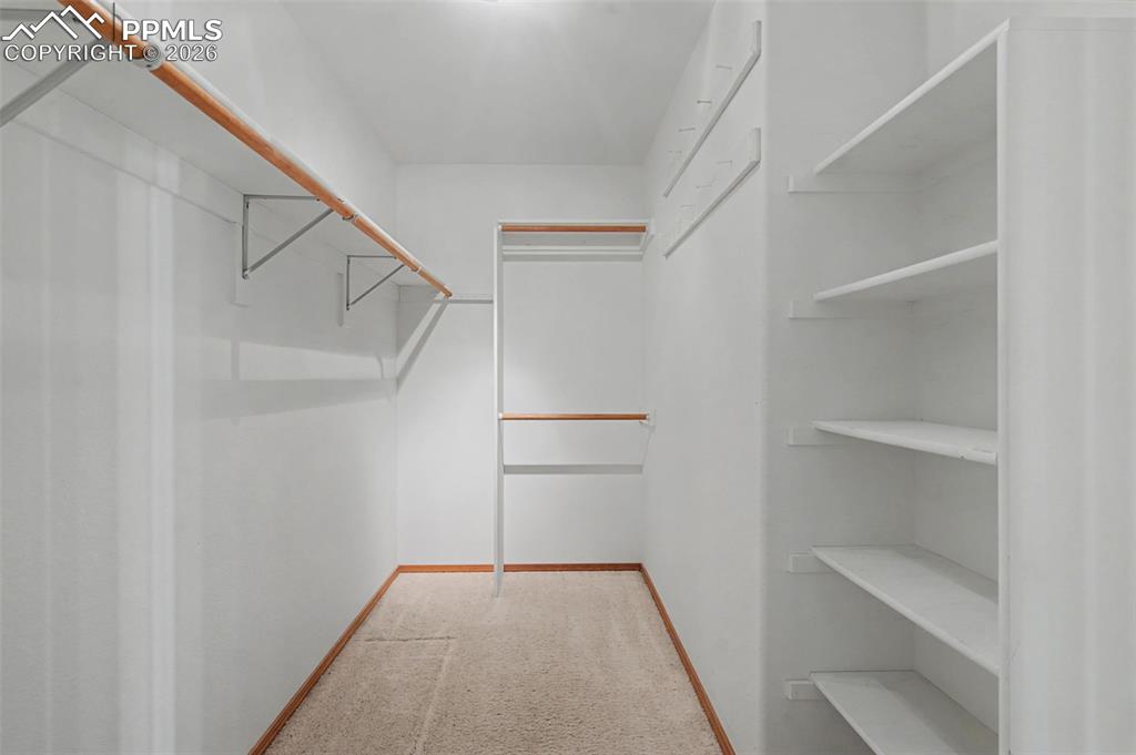 Image 28 of 48: Closet