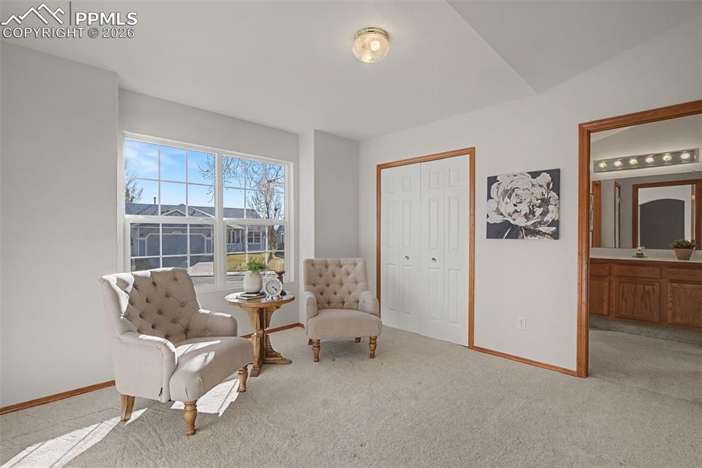 Image 8 of 48: Sitting Room