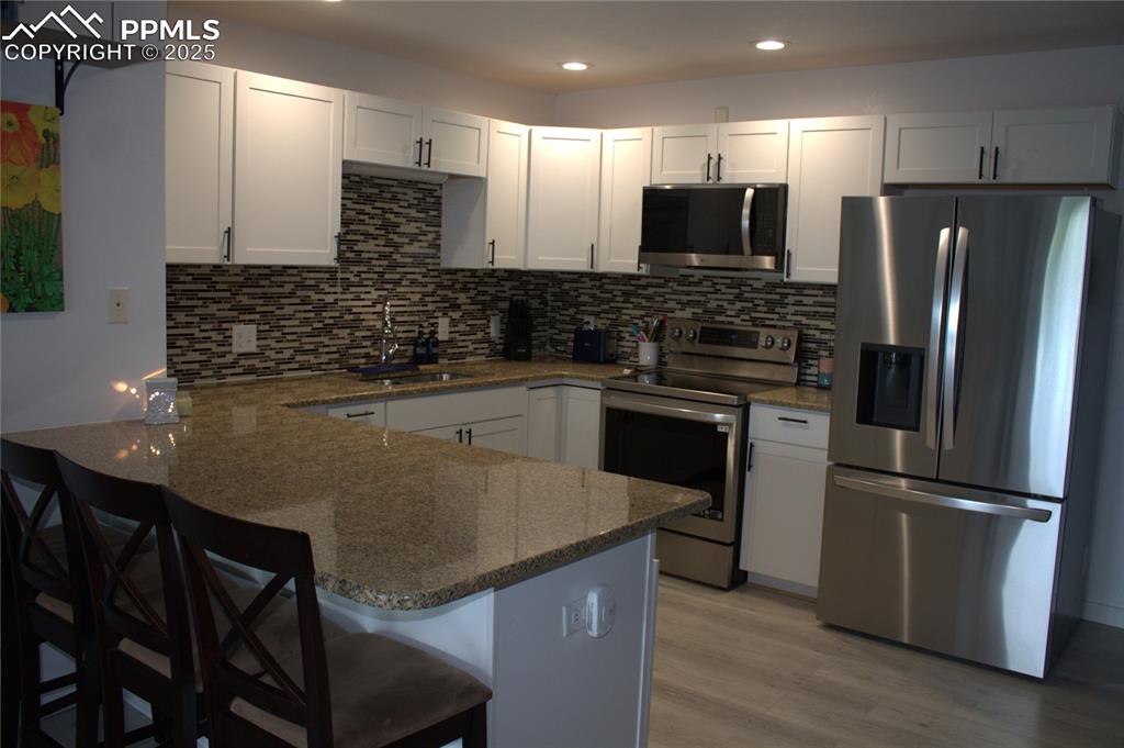 Image 6 of 38: Kitchen