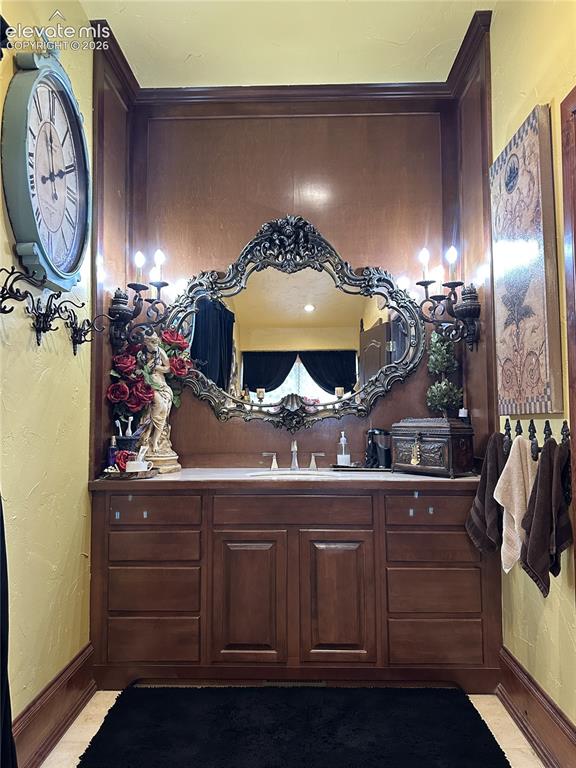 Image 14 of 32: Bathroom