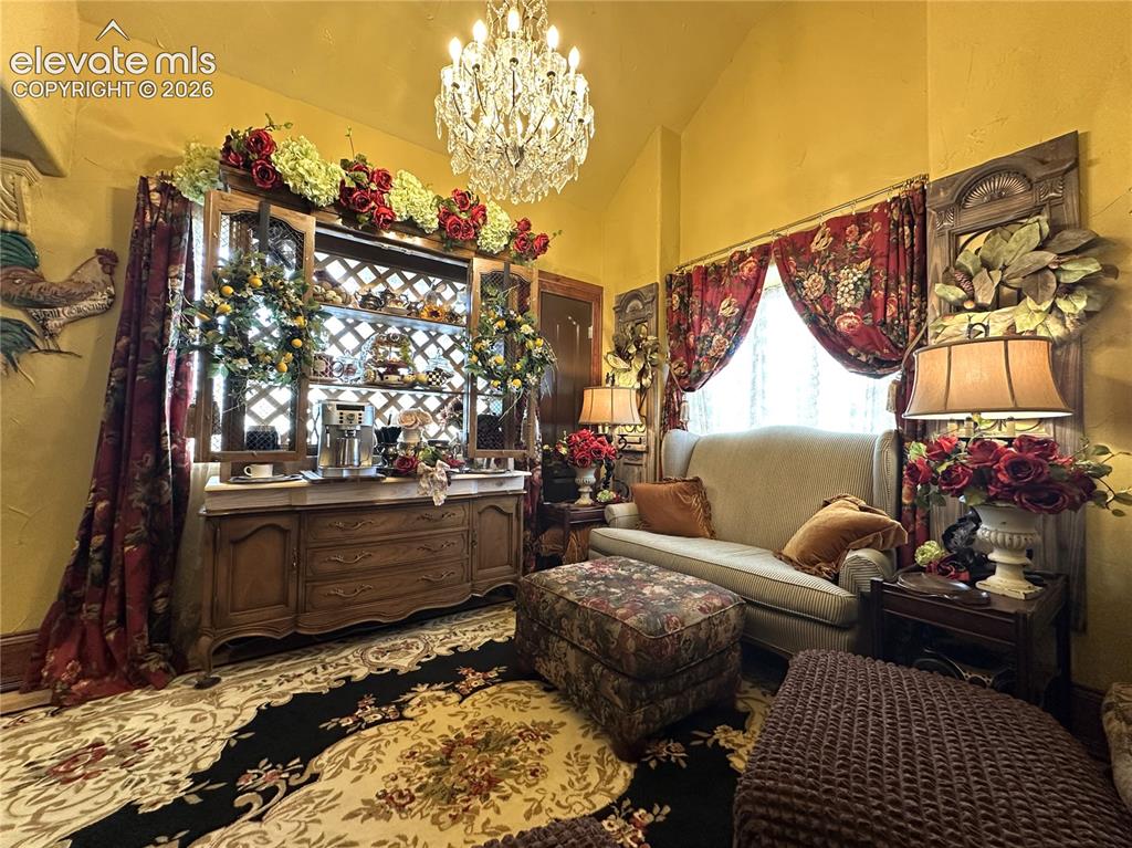 Image 6 of 32: Sitting Room