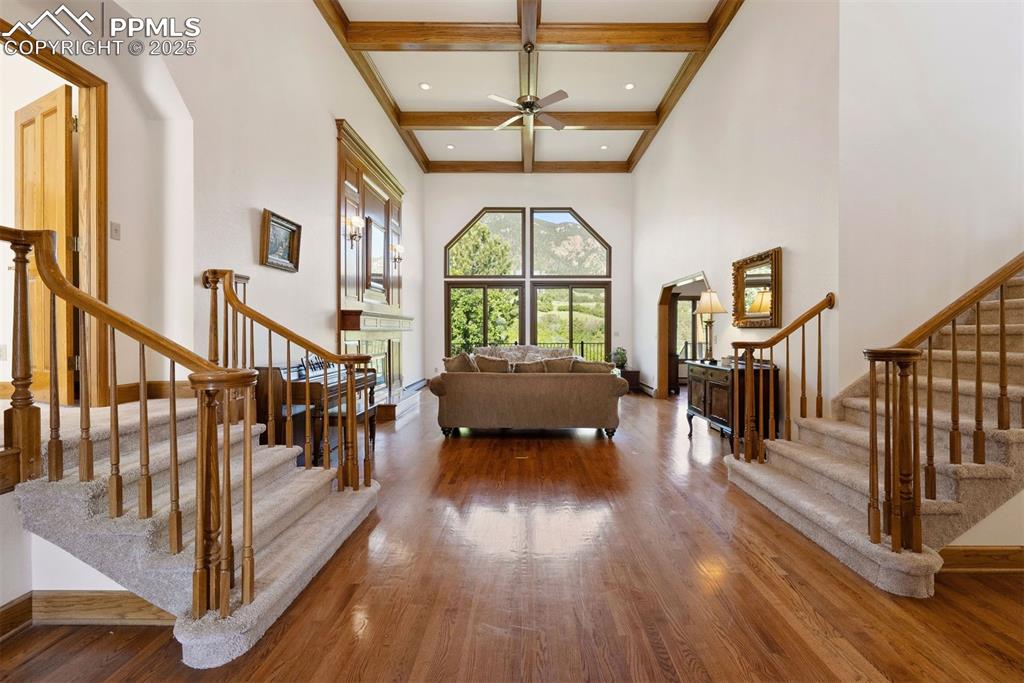 Image 11 of 50: Living Room