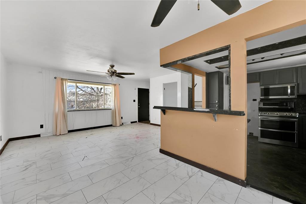 Image 10 of 24: Living Room