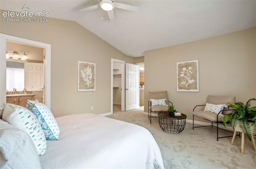 Image 16 of 35: Bedroom