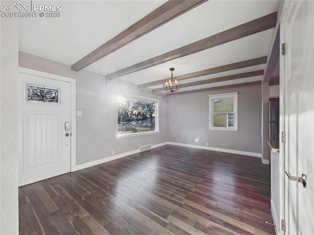 Image 10 of 34: Entry