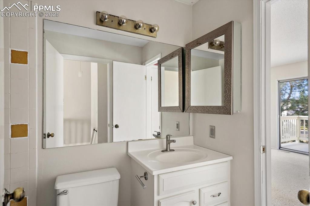 Image 10 of 36: Bathroom