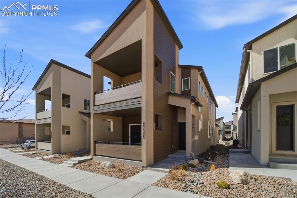 Image 2 of 27: Front of Structure