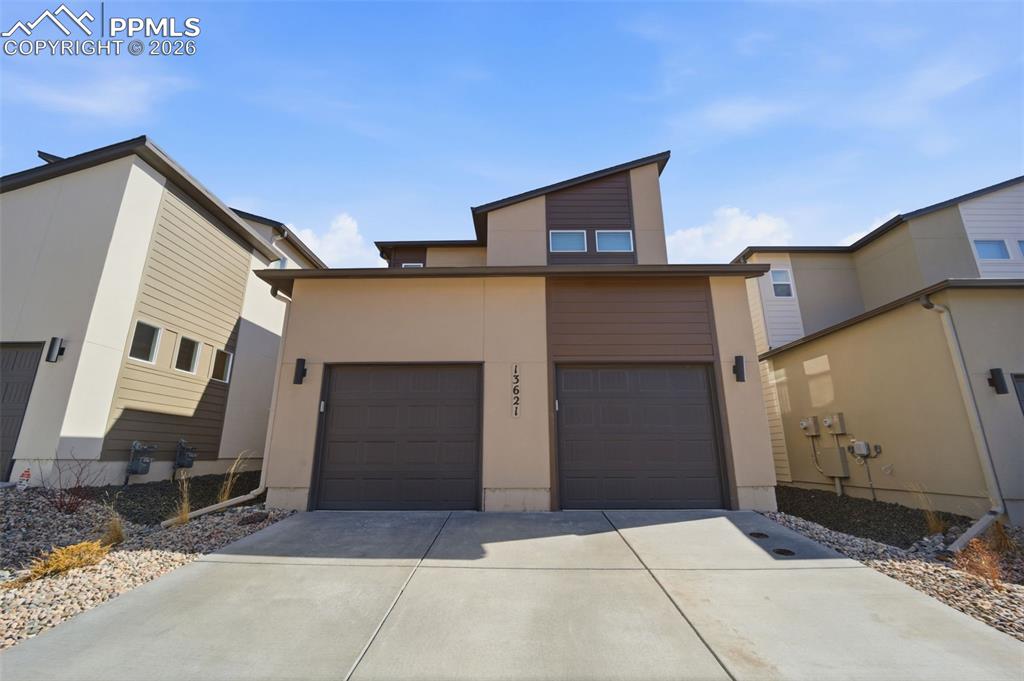 Image 26 of 27: Back of Structure