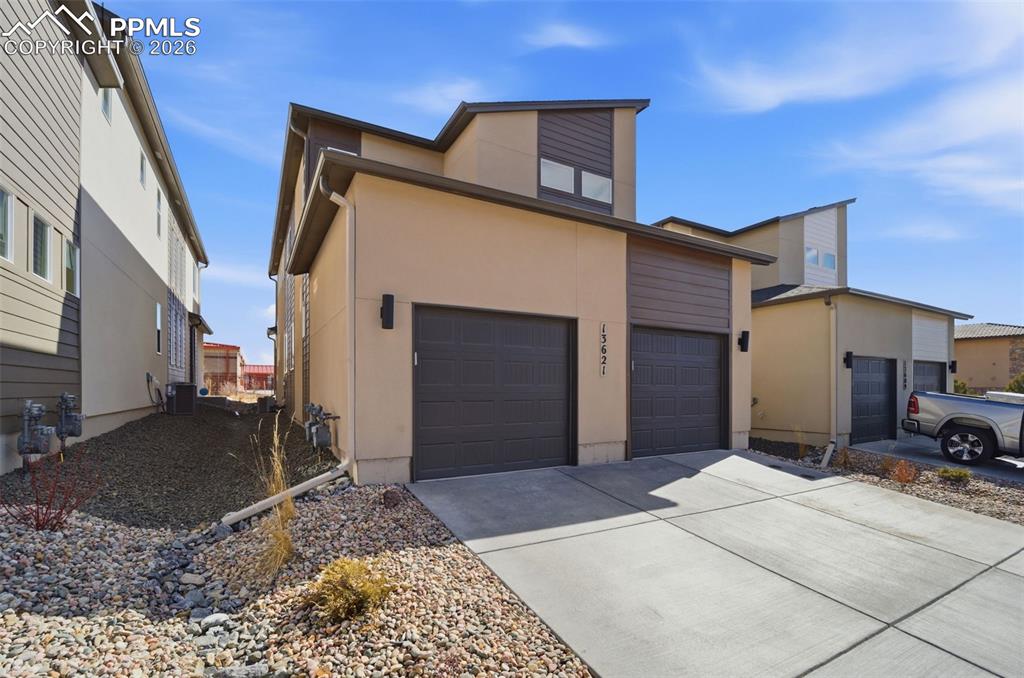 Image 27 of 27: Back of Structure