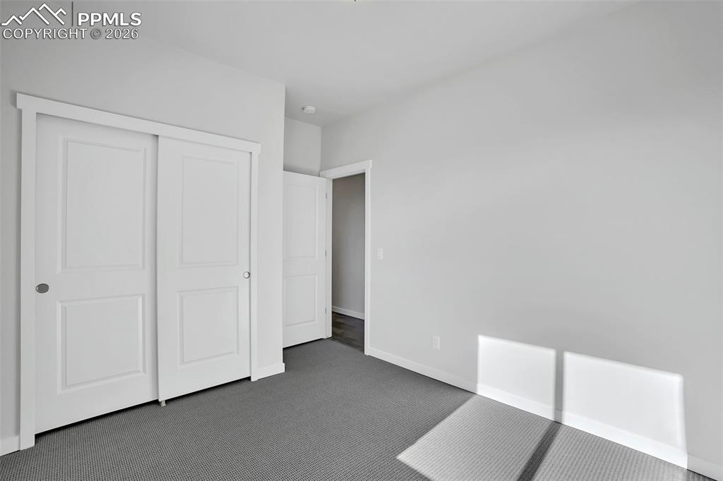 Image 9 of 27: Upper level unit