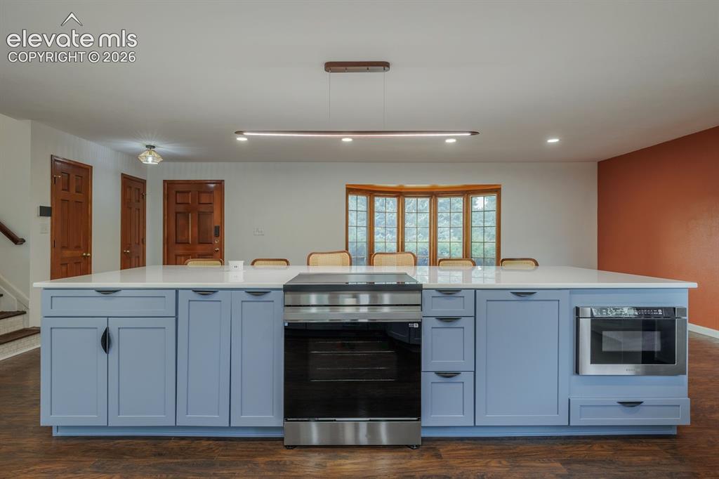 Image 10 of 41: Kitchen