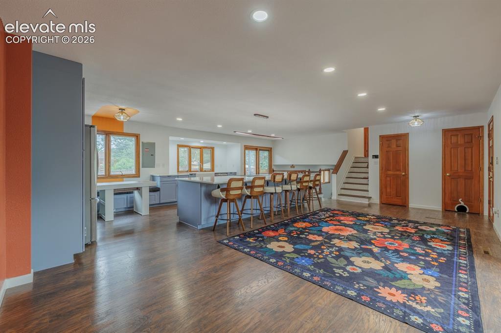 Image 8 of 41: Kitchen